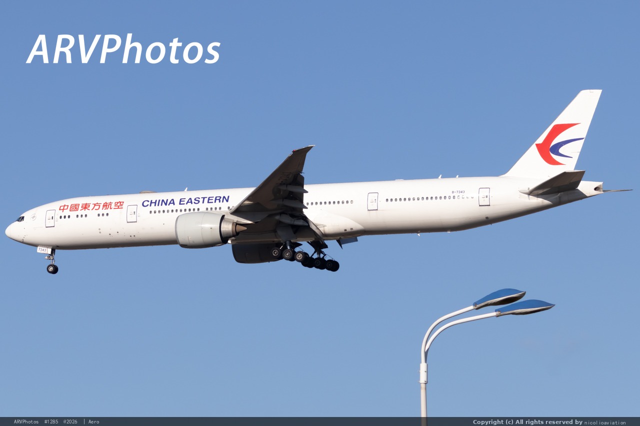 东方航空B777